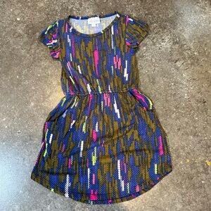Girls LuLaRoe Mae Dress with Pockets Size 4